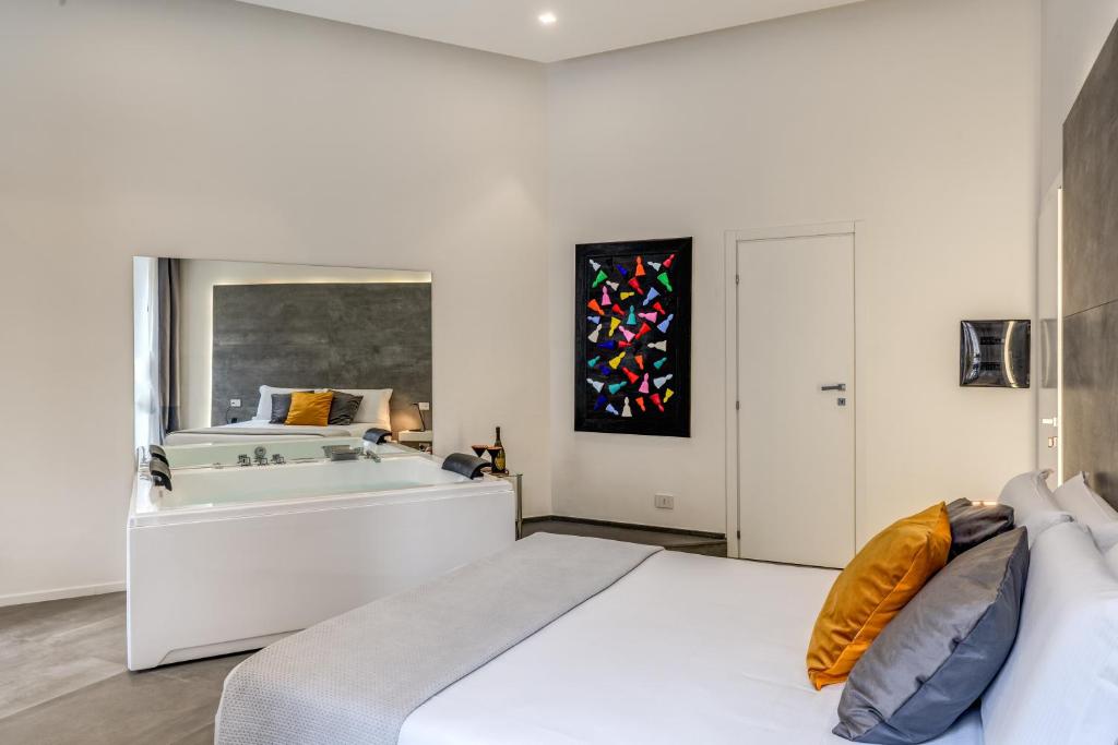 Queen Suite · Hot Tub & Sauna 5